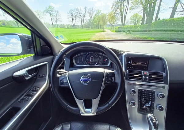 Volvo XC 60 cena 79000 przebieg: 280000, rok produkcji 2017 z Chojnice małe 497